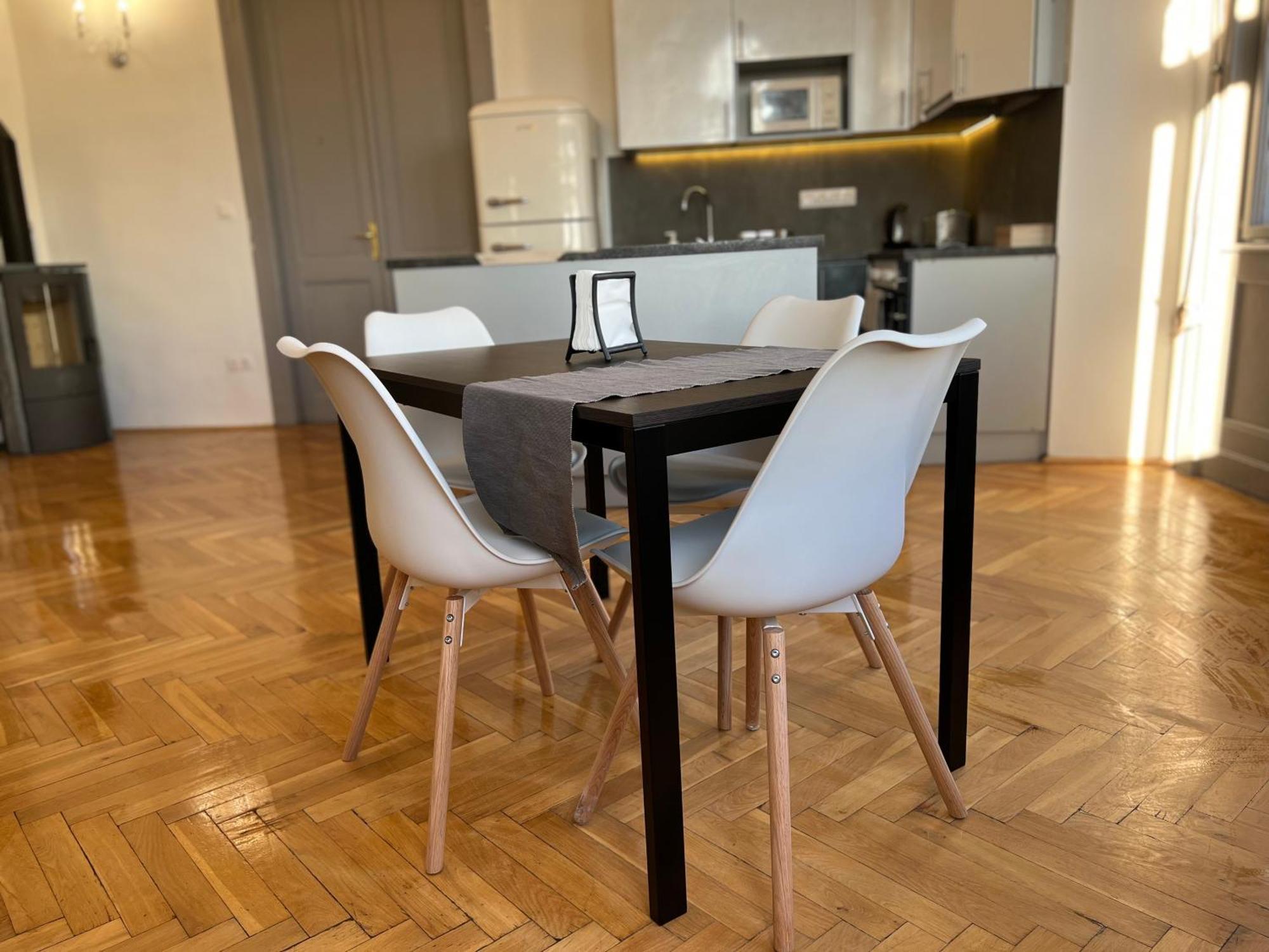 F14 Guesthouse Budapest Bagian luar foto
